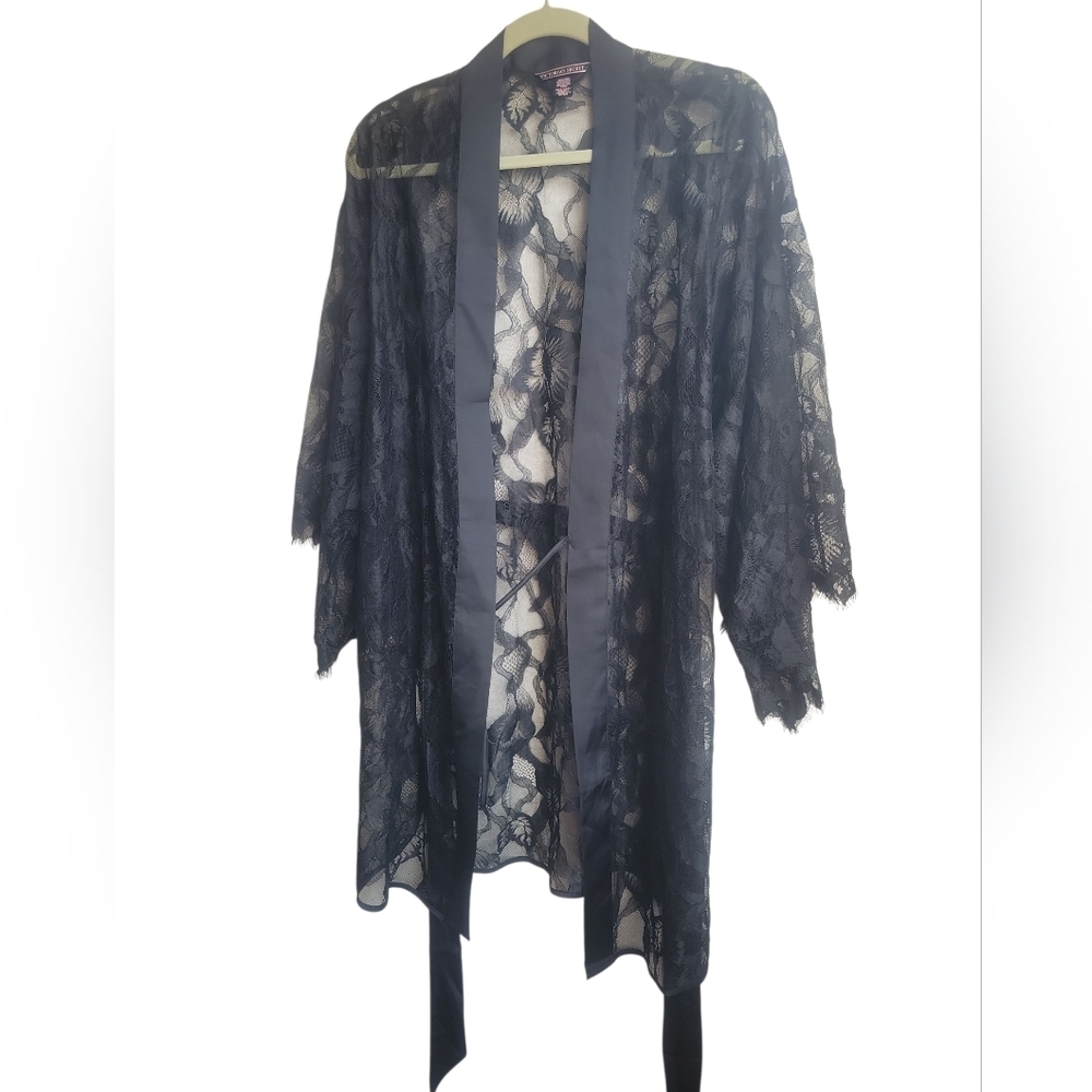 Victoria's Secret Elegant Black Lace Cover-Up Sz Xs